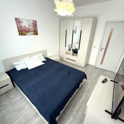 Alquiler de un apartamento luminoso de dos habitaciones, Bucarest, Sector 6, Rumanía