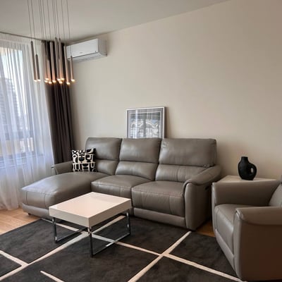 Alquiler de un apartamento completamente nuevo de dos habitaciones, 53 m², Belgrado, Belgrade Waterfront, Serbia