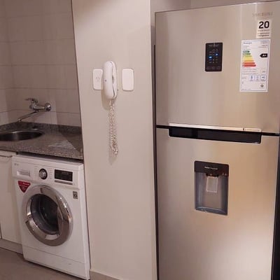 Alquiler de un apartamento luminoso de tres habitaciones con vista panorámica, Buenos Aires, Puerto Madero, Argentina