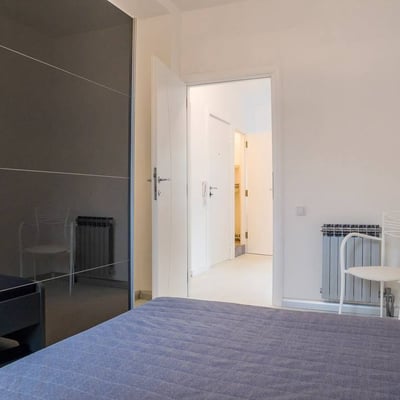 Rent of a bright three-room apartment near a park area, 70 m², Belgrade, Voždovac, Serbia