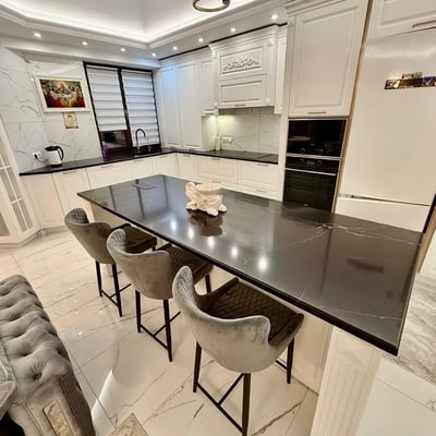 Rent of a new modern three-room apartment in the city center, 90 m², Chișinău, Moldova