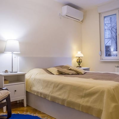 Alquiler de un apartamento luminoso y acogedor de tres ambientes de 75 m² en el centro de la ciudad, Belgrado, Serbia