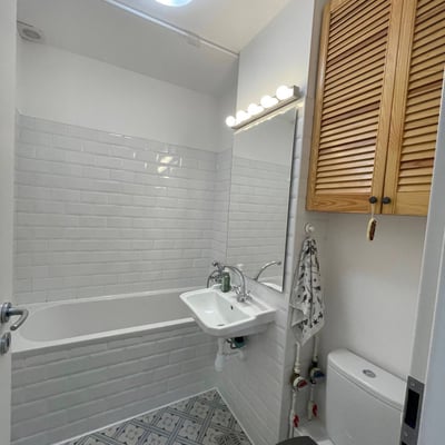 Rent of an excellent two-room apartment with a balcony, Sector 6, Bucharest, Romania