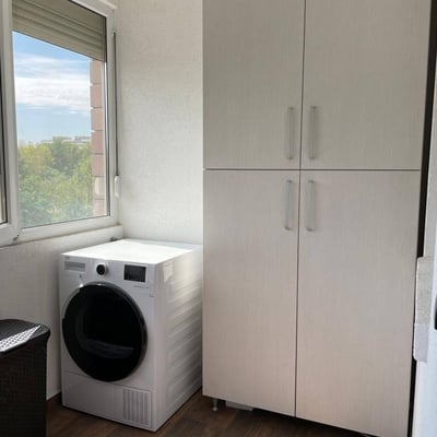 Rent of a three-room apartment, 72 m², near the park and the riverfront, New Belgrade, Belgrade, Serbia