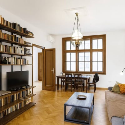 Miete einer geräumigen Dreizimmerwohnung mit 100 m² im Stadtzentrum, Belgrad, Serbien