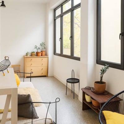 Miete einer geräumigen Dreizimmerwohnung mit 100 m² im Stadtzentrum, Belgrad, Serbien