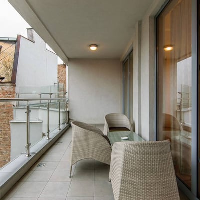 Аренда светлой трехкомнатной квартиры 100 м² в центре города, Белград, Сербия