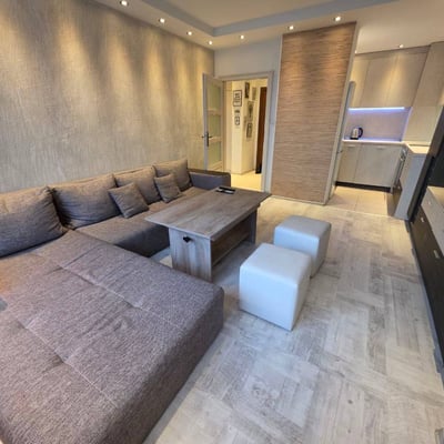 Аренда уютной двухкомнатной квартиры в районе Славейков, Бургас, Болгария