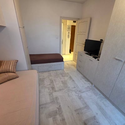 Аренда уютной двухкомнатной квартиры в районе Славейков, Бургас, Болгария