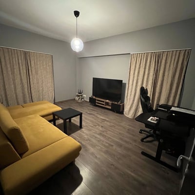 Location d’un appartement lumineux et meublé de deux pièces près du parc Titan, Bucarest, Roumanie