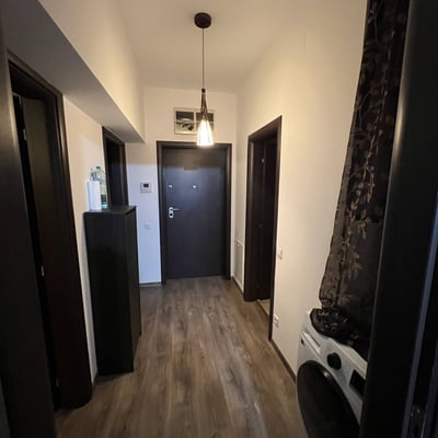 Location d’un appartement lumineux et meublé de deux pièces près du parc Titan, Bucarest, Roumanie