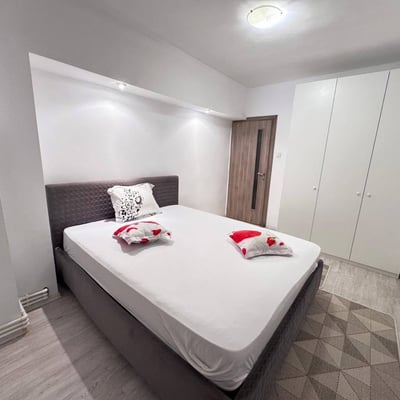 Rent of a comfortable two-room apartment, 65 m², Casa de Cultura, Constanța, Romania