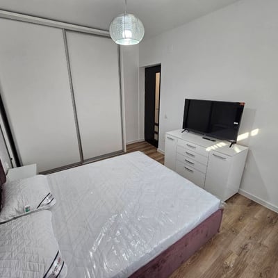 Rent of a comfortable three-room apartment, 75 m², Faleza Nord, Constanța, Romania