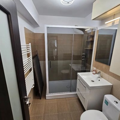 Miete einer komfortablen Dreizimmerwohnung mit 75 m² in Faleza Nord, Constanța, Rumänien