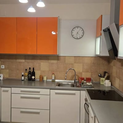 Rent of a spacious three-room apartment, 72 m², in the center of Vračar, Belgrade, Serbia