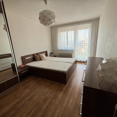 Rent of a spacious 3-room apartment, 81 m², in Nové Mesto, Bratislava, Slovakia