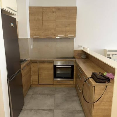 Miete einer 2-Zimmer-Wohnung mit 50 m² im Wohnkomplex Voždove kapije, Voždovac, Belgrad, Serbien