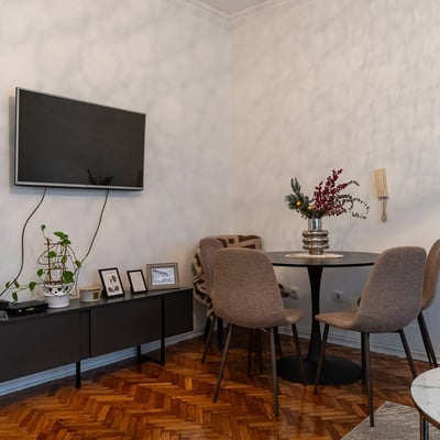Rent of a furnished 2-room apartment, 50 m², in the center of Belgrade, Serbia