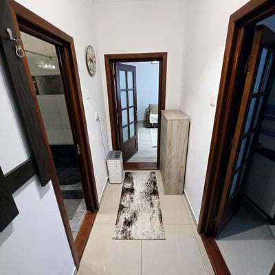 Аренда комфортной меблированной однокомнатной квартиры 40 м² в Tomis I, Констанца, Румыния