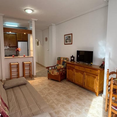 Location d’un appartement confortable de 2 chambres avec piscine à Torrevieja, Espagne