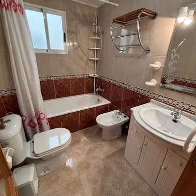 Location d’un appartement confortable de 2 chambres avec piscine à Torrevieja, Espagne