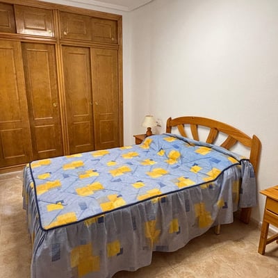Location d’un appartement confortable de 2 chambres avec piscine à Torrevieja, Espagne