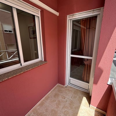 Location d’un appartement confortable de 2 chambres avec piscine à Torrevieja, Espagne
