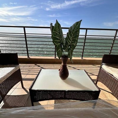 Miete einer komfortablen 2-Zimmer-Wohnung mit 70 m² in Meeresnähe in Mamaia, Constanța, Rumänien