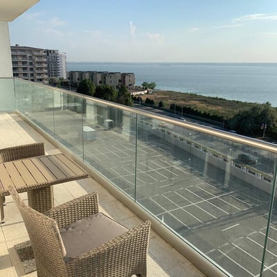 Rent of a comfortable 2-room apartment, 65 m², with a terrace and lake view in Mamaia Nord, Romania
