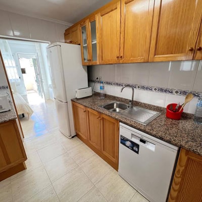 Location d’un duplex de 95 m² avec 2 chambres et piscine à Torrevieja, Espagne