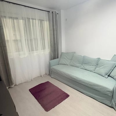 Alquiler de un apartamento moderno y luminoso de 1 habitación en Chiajna, Bucarest, Rumanía