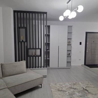 Location d’un appartement neuf de 2 pièces, 65 m², près de la station de métro Păcii, Bucarest, Roumanie