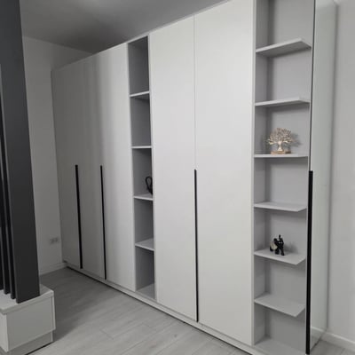 Location d’un appartement neuf de 2 pièces, 65 m², près de la station de métro Păcii, Bucarest, Roumanie
