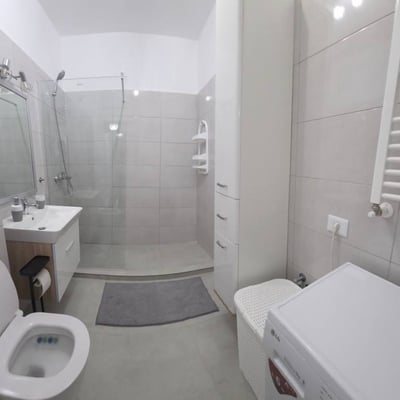 Location d’un appartement neuf de 2 pièces, 65 m², près de la station de métro Păcii, Bucarest, Roumanie