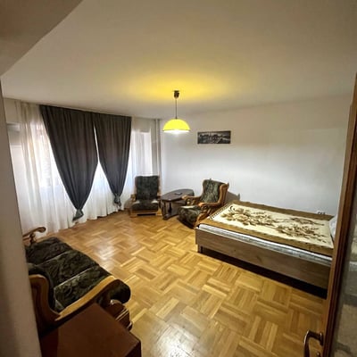 Miete einer gemütlichen 2-Zimmer-Wohnung, 59 m², im Zentrum von Bukarest, Rumänien
