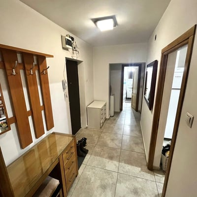 Miete einer gemütlichen 2-Zimmer-Wohnung, 59 m², im Zentrum von Bukarest, Rumänien