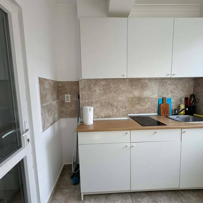 Location d’un appartement meublé et confortable d’une pièce dans le Secteur 6, Bucarest, Roumanie