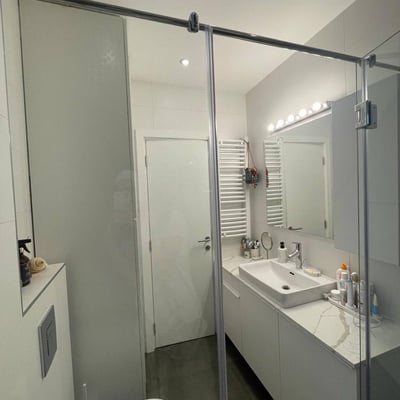 Аренда стильной, светлой двухкомнатной квартиры, 56 м², в центре Врачара, Белград, Сербия