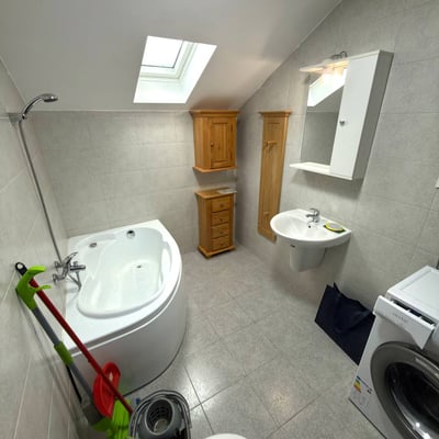 Аренда комфортной квартиры со свежим ремонтом, Бухарест, сектор 6, Кьяжна, Румыния