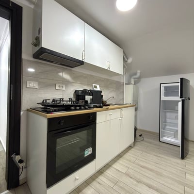 Аренда комфортной квартиры со свежим ремонтом, Бухарест, сектор 6, Кьяжна, Румыния