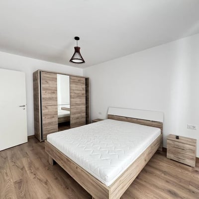 Аренда современной трёхкомнатной квартиры в Blue Residence Sanpetru, Брашов, Румыния