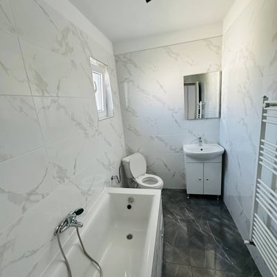 Аренда современной квартиры с 2 спальнями, Санпетру, Брашов, Румыния