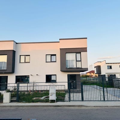 Аренда современной квартиры с 2 спальнями, Санпетру, Брашов, Румыния