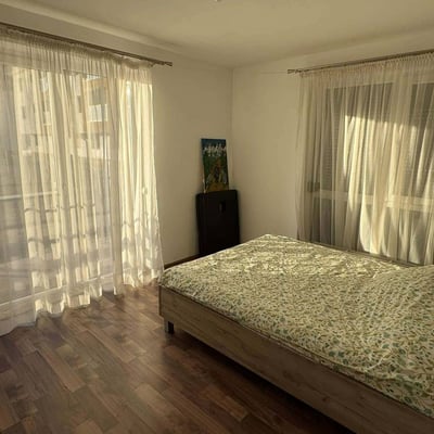 Rent of a cozy 3-room apartment, Tractorul, Brașov, Romania