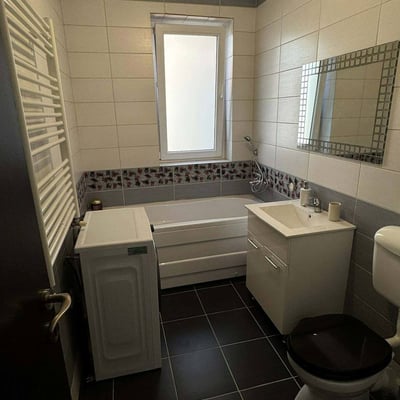 Rent of a cozy 3-room apartment, Tractorul, Brașov, Romania