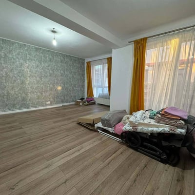 Rent of a cozy 3-room apartment, Tractorul, Brașov, Romania
