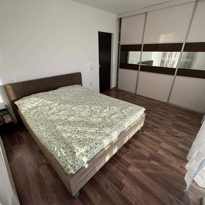 Rent of a cozy 3-room apartment, Tractorul, Brașov, Romania