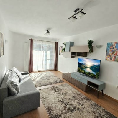 Location d’un appartement confortable de 2 pièces, 70 m², Tractorul, Brașov, Roumanie