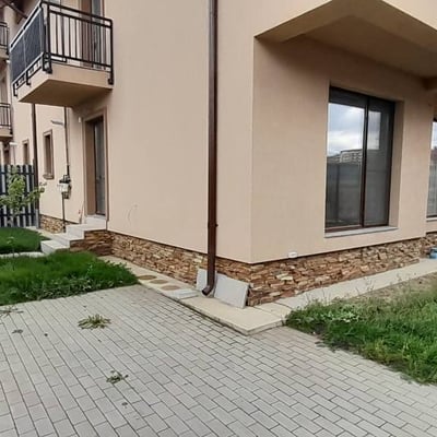 Location d’un appartement confortable de 2 pièces, 70 m², Tractorul, Brașov, Roumanie