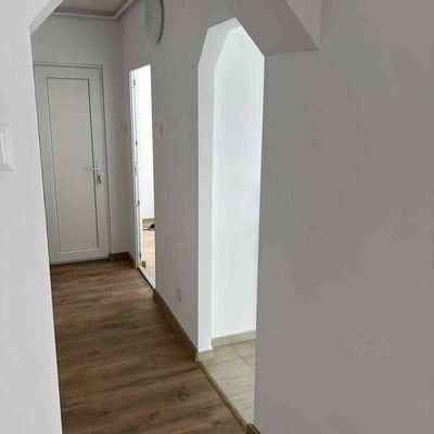 Аренда комфортной двухкомнатной квартиры, 60 м², Брашов, Румыния